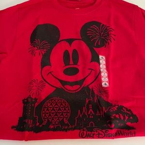 NWT Adult Small Disney T-shirt